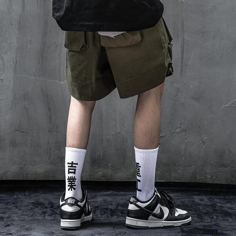 Three-dimensional Pleated Pockets Cargo Shorts - Anagoc